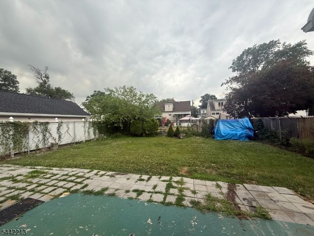 211 Bradford Ave, Linden City, NJ 07036