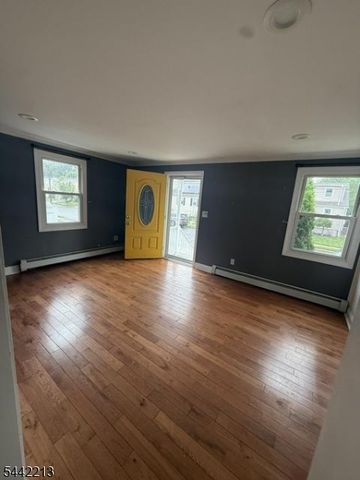 211 Bradford Ave, Linden City, NJ 07036
