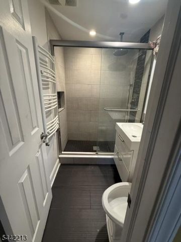 211 Bradford Ave, Linden City, NJ 07036