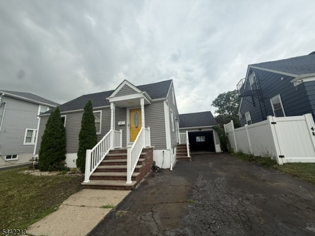 211 Bradford Ave, Linden City, NJ 07036