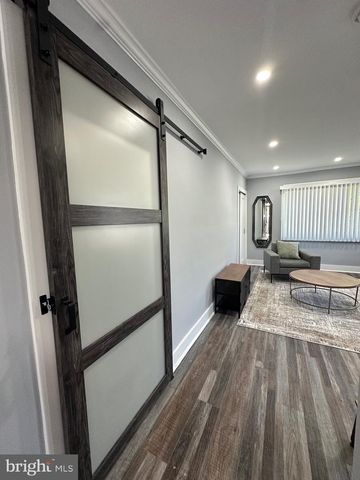 312 60TH ST NE, Washington, DC 20019