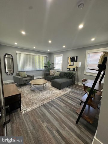 312 60TH ST NE, Washington, DC 20019