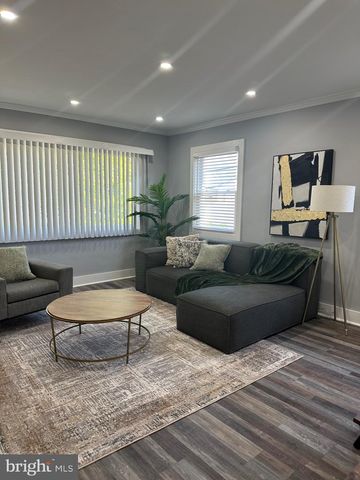 312 60TH ST NE, Washington, DC 20019