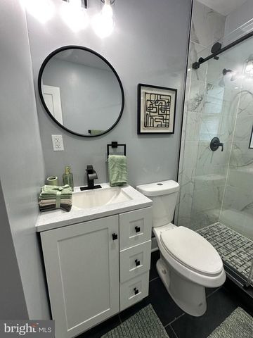 312 60TH ST NE, Washington, DC 20019