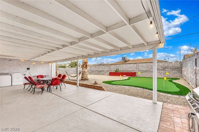 1932 Hassett Avenue, Las Vegas, NV 89104