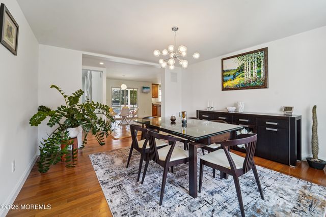 17 Riverside Lane, Holmdel, NJ 07733