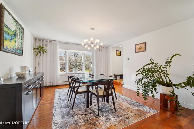17 Riverside Lane, Holmdel, NJ 07733