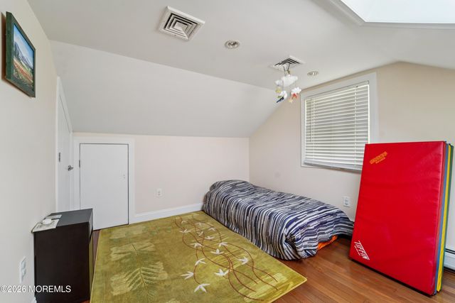 17 Riverside Lane, Holmdel, NJ 07733