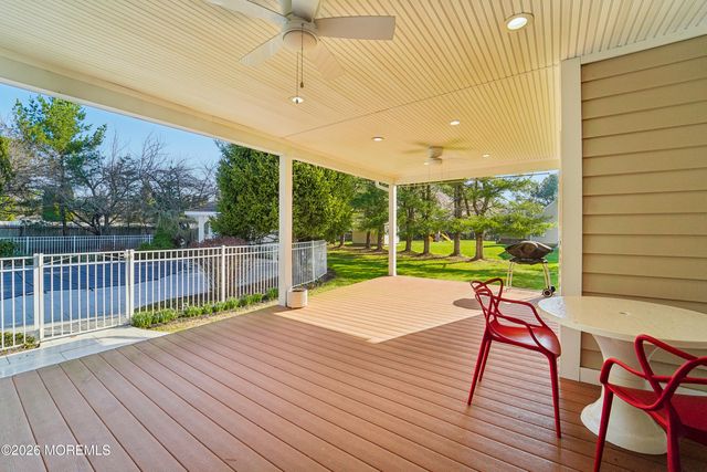 17 Riverside Lane, Holmdel, NJ 07733