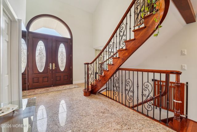 17 Riverside Lane, Holmdel, NJ 07733