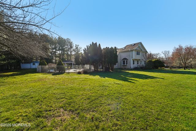 17 Riverside Lane, Holmdel, NJ 07733