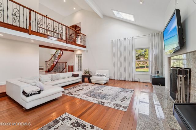 17 Riverside Lane, Holmdel, NJ 07733