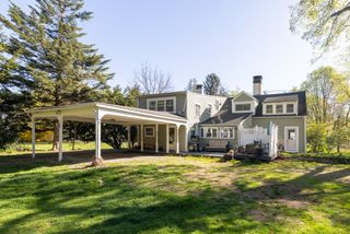 579 Main Street, New Hartford, CT 06057