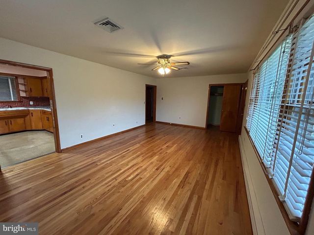 440 BERNSHOUSE AVE, Hammonton, NJ 08037