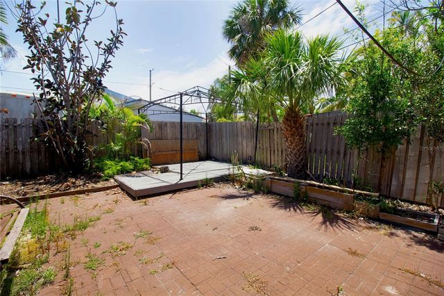 112 119TH AVENUE, Treasure Island, FL 33706