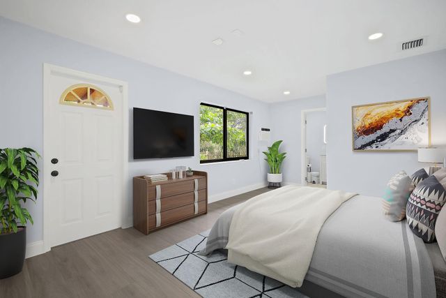 699 NE 40th St, Oakland Park, FL 33334