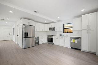 699 NE 40th St, Oakland Park, FL 33334