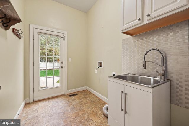 1019 E KENSINGTON CIR, Fredericksburg, VA 22401