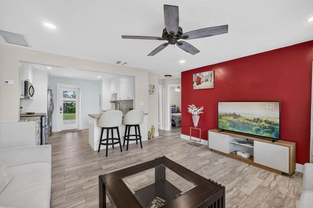 216 E 24th Street, Riviera Beach, FL 33404