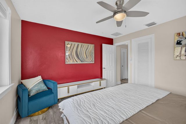 216 E 24th Street, Riviera Beach, FL 33404