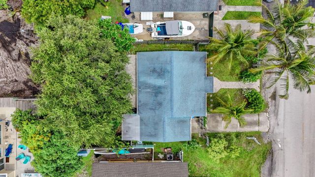 216 E 24th Street, Riviera Beach, FL 33404