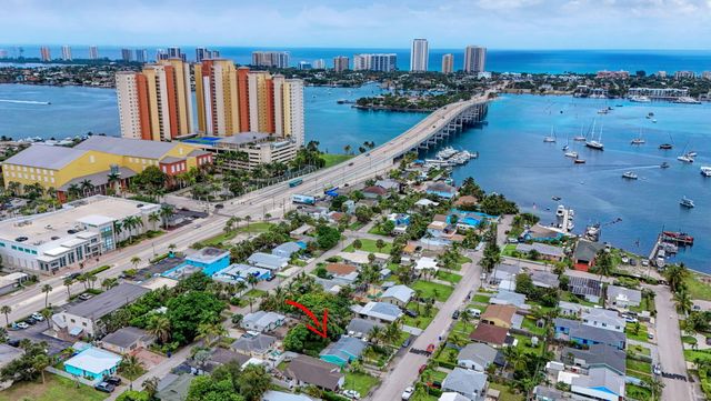 216 E 24th Street, Riviera Beach, FL 33404