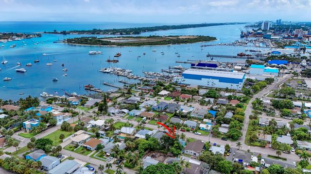 216 E 24th Street, Riviera Beach, FL 33404