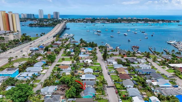 216 E 24th Street, Riviera Beach, FL 33404