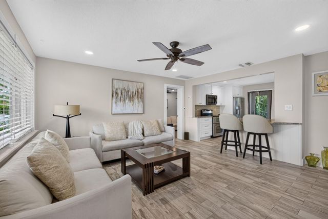 216 E 24th Street, Riviera Beach, FL 33404
