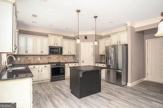 1664 Maes Overlook, Loganville, GA 30052