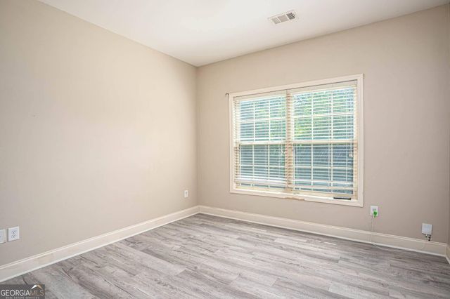 1664 Maes Overlook, Loganville, GA 30052