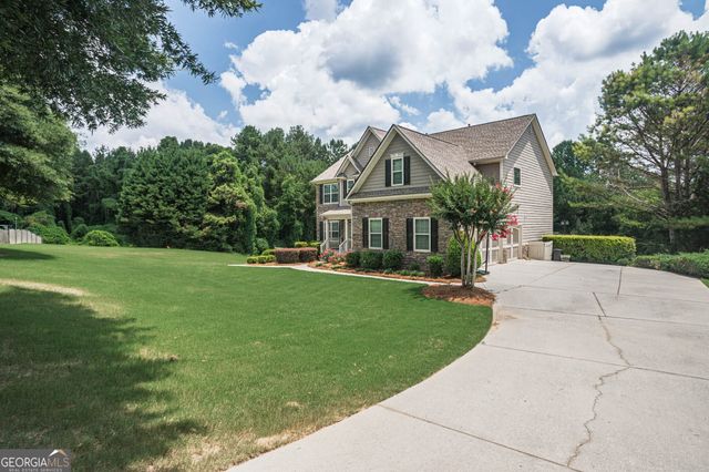 1664 Maes Overlook, Loganville, GA 30052