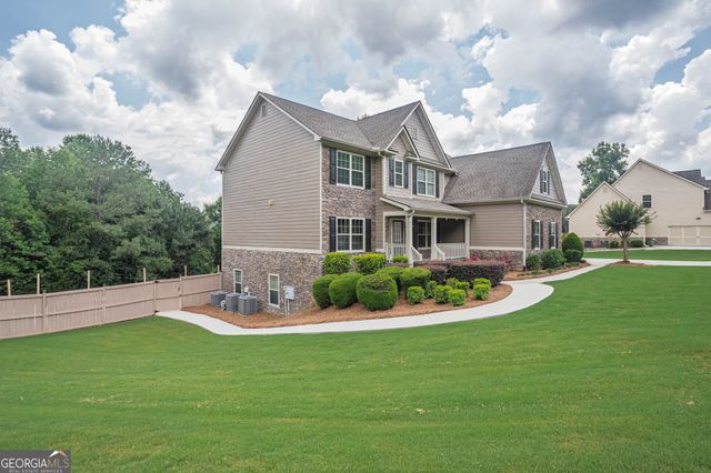 1664 Maes Overlook, Loganville, GA 30052