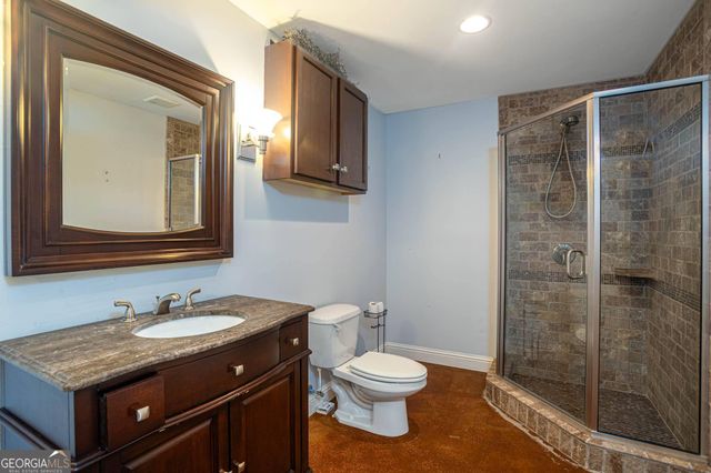 1664 Maes Overlook, Loganville, GA 30052