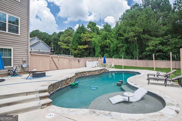1664 Maes Overlook, Loganville, GA 30052