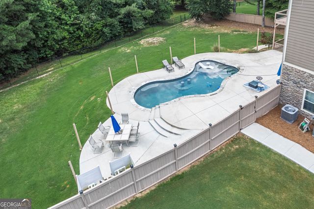 1664 Maes Overlook, Loganville, GA 30052