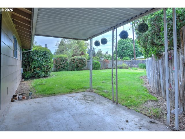 1798 GILHAM Rd, Eugene, OR 97401