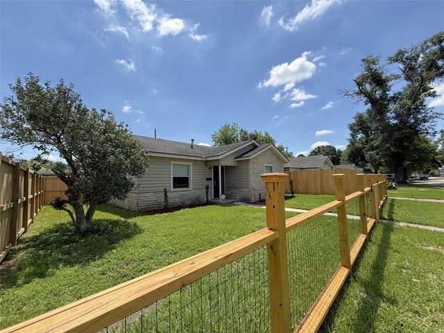 1922 Tabor Street, Houston, TX 77009