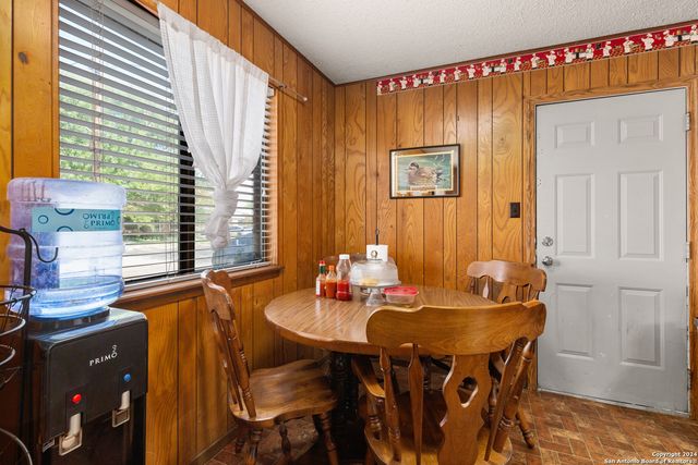 215 REDBUD LN, New Braunfels, TX 78130