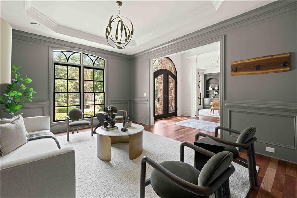 Image 10 of property listing at 1686 Montcliff Court, Decatur, GA 30033