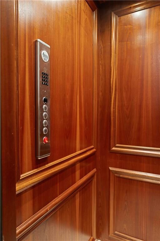 Image 68 of property listing at 1686 Montcliff Court, Decatur, GA 30033