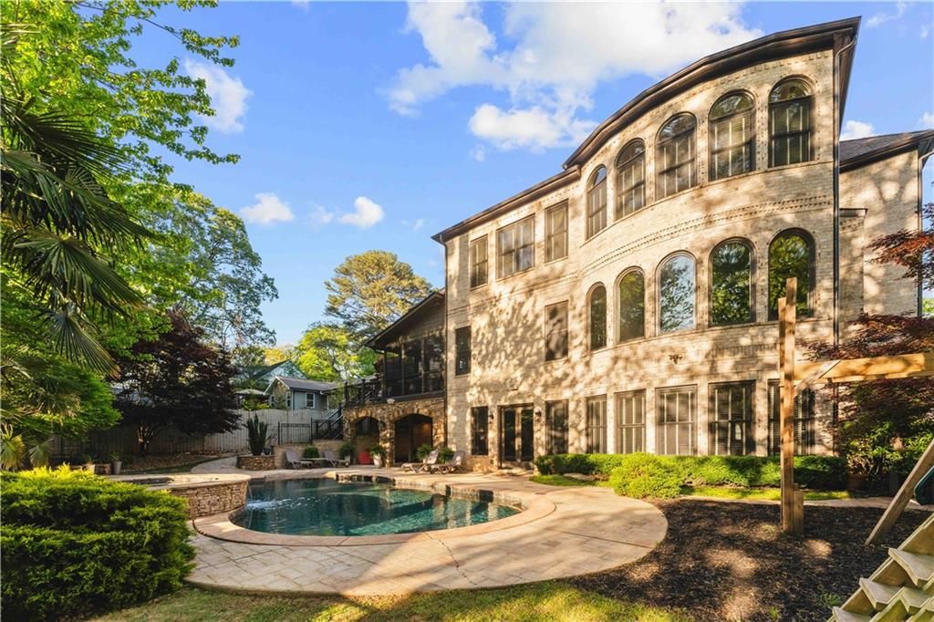 Image 87 of property listing at 1686 Montcliff Court, Decatur, GA 30033