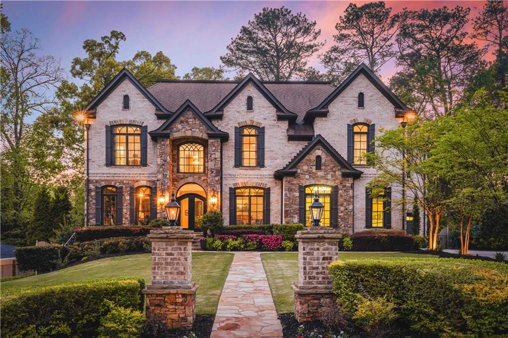 Image 93 of property listing at 1686 Montcliff Court, Decatur, GA 30033