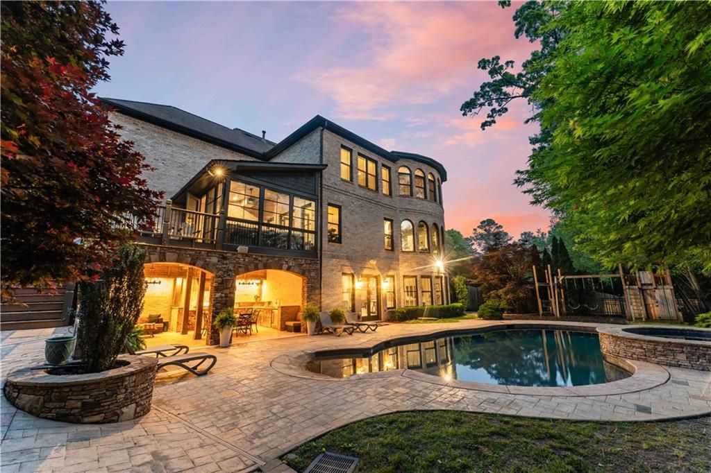 Image 96 of property listing at 1686 Montcliff Court, Decatur, GA 30033