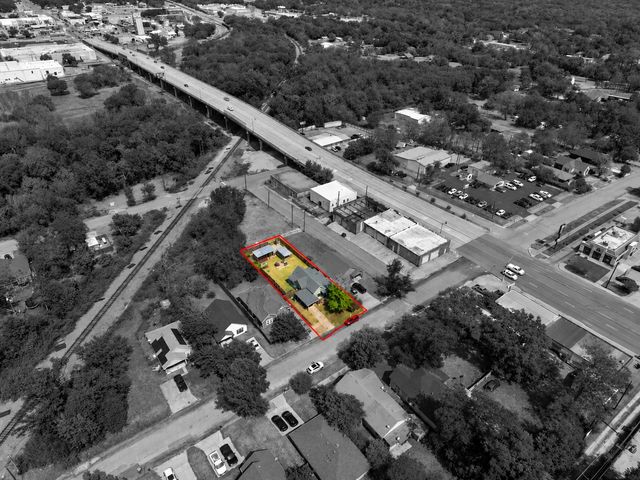 215 W Munson Street, Denison, TX 75020