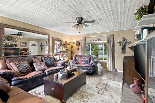 215 W Munson Street, Denison, TX 75020