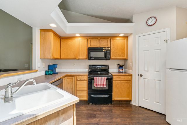 16845 Live Oak Place, Caldwell, ID 83607