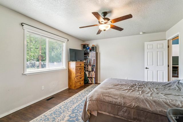 16845 Live Oak Place, Caldwell, ID 83607