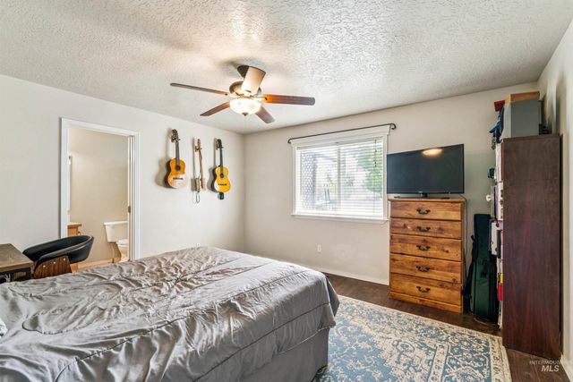 16845 Live Oak Place, Caldwell, ID 83607