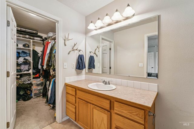 16845 Live Oak Place, Caldwell, ID 83607